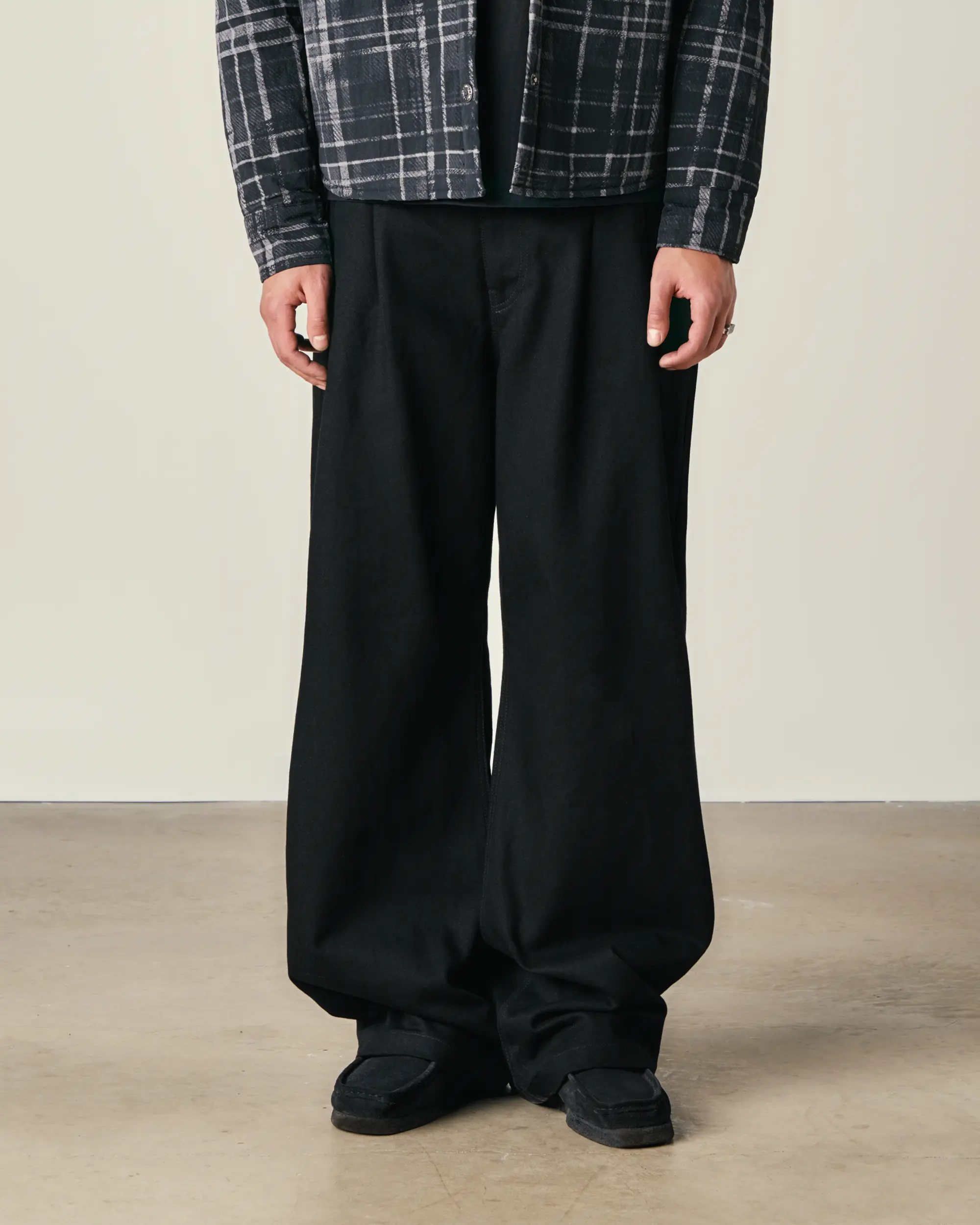 Double Pleated Denim Pants - Image 3