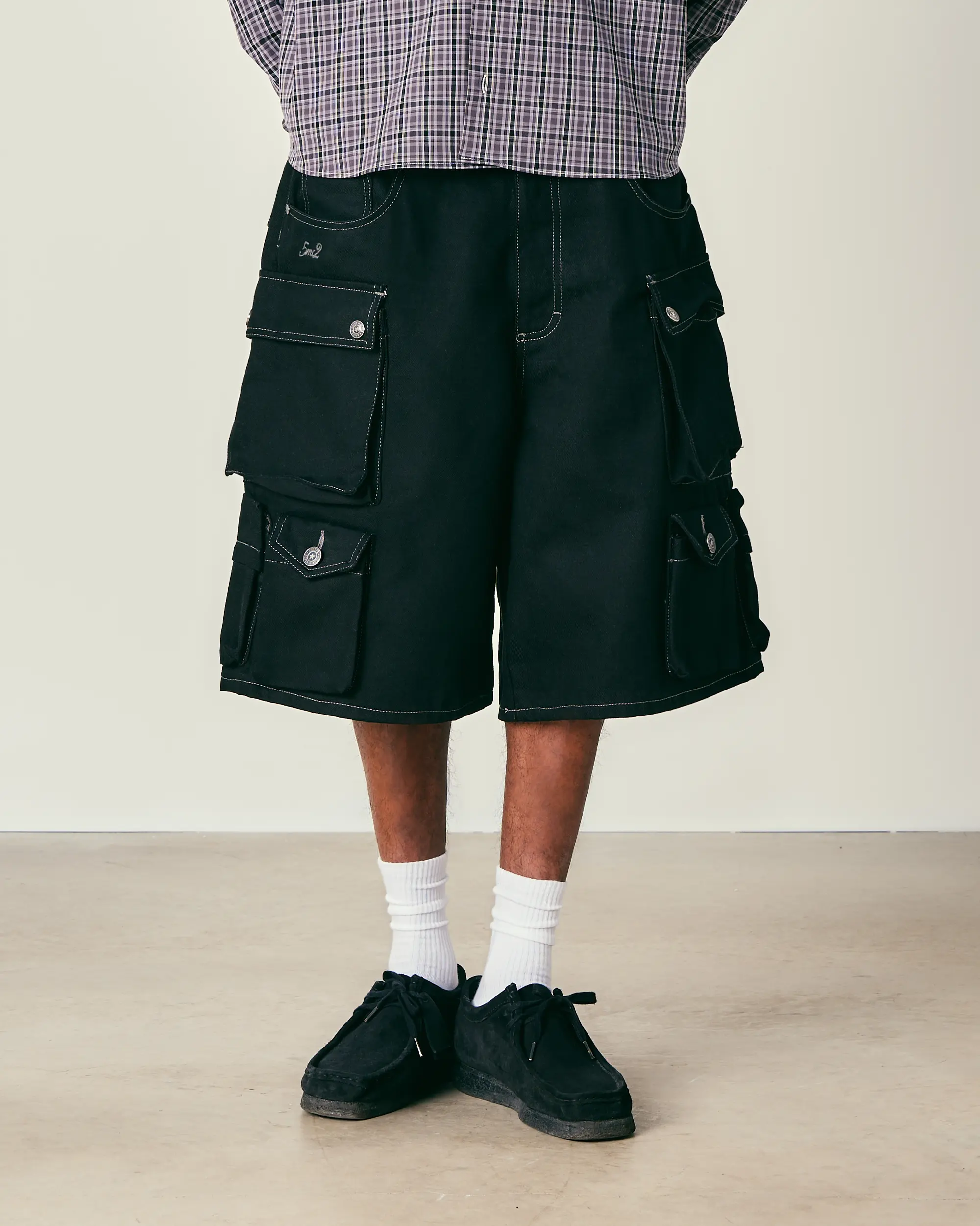 Ten pockets Cargo Shorts - Image 2